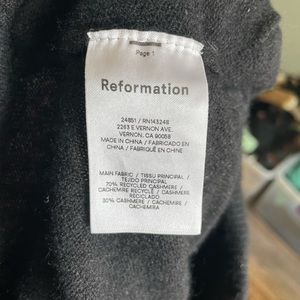 Reformation cashmere pants. Fits 0-2. Drawstring.